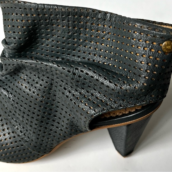 NEW IN BOX Fly London Indigo Iwo Toe Dark Grey Leather Ankle Boot 40 - Picture 11 of 16